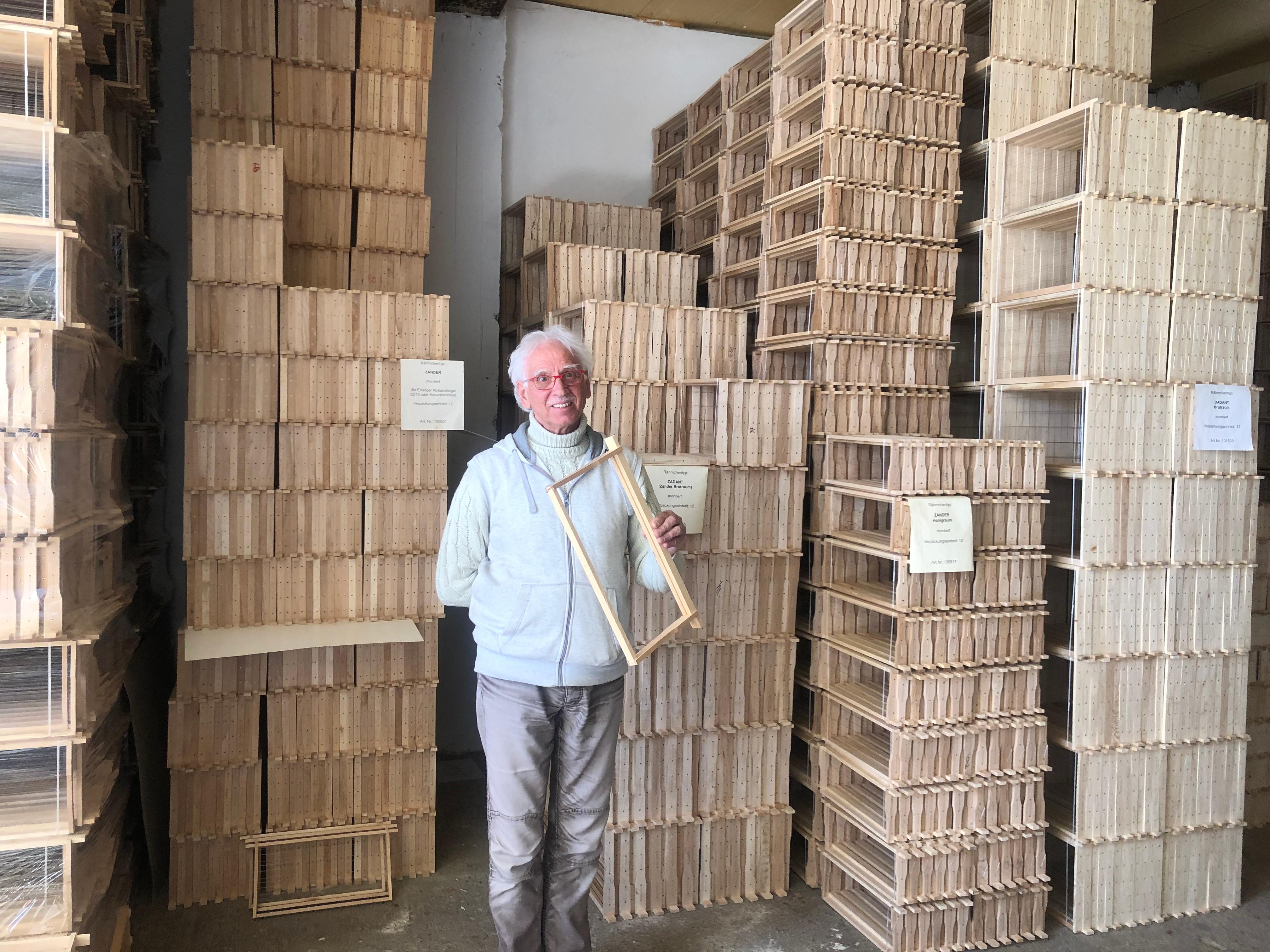 Zu Besuch beim Imker: Zwischen Honig und sozialem Engagement - Roth